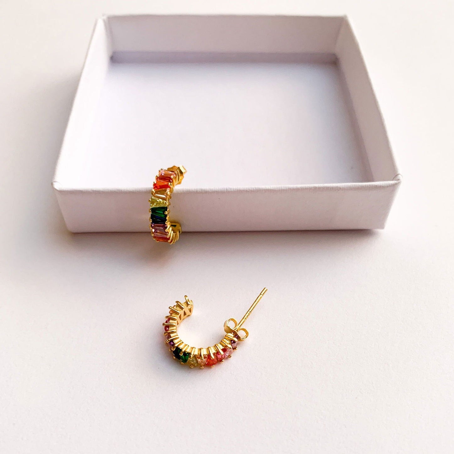 KYLIE RAINBOW HOOPS 1.4CM - Shopgalaxy.ch