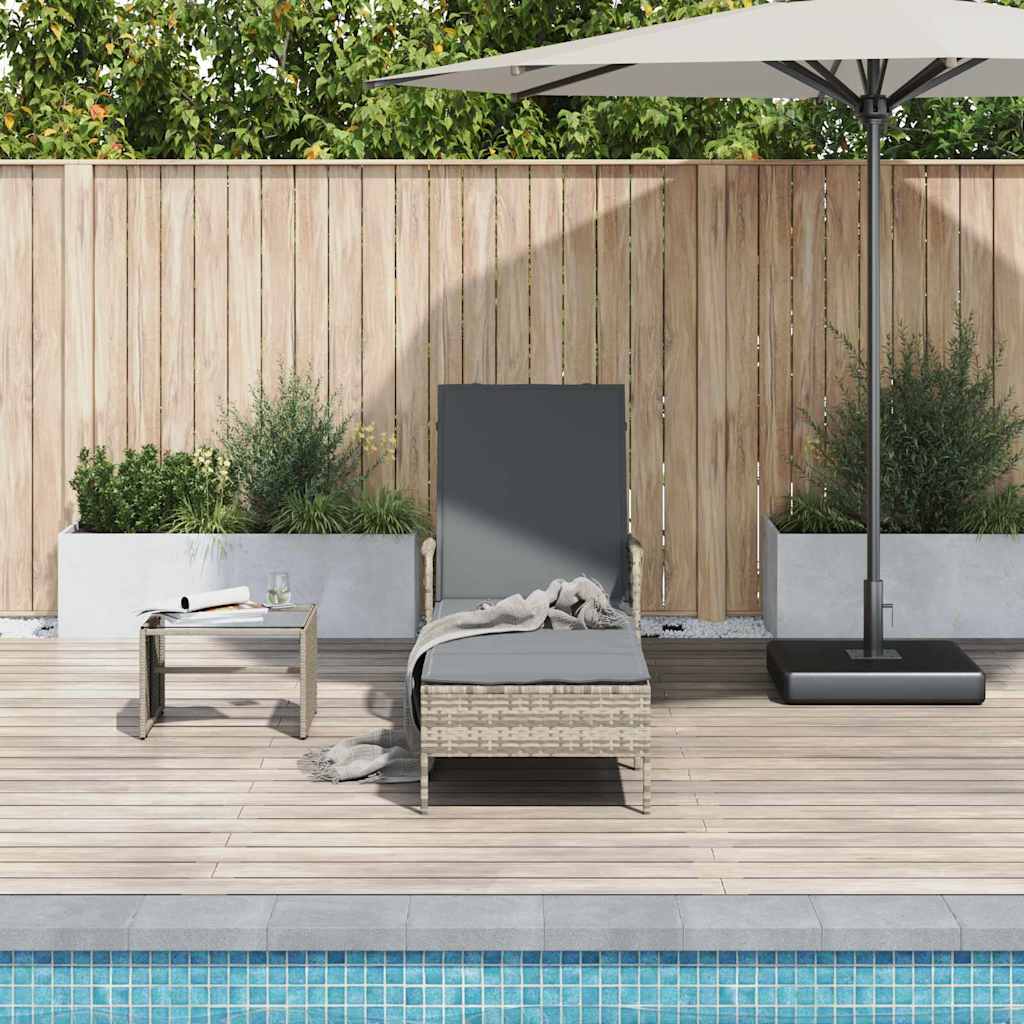 Sonnenliege mit Kissen Hellgrau 157 x 55 x 92cm Poly-Rattan