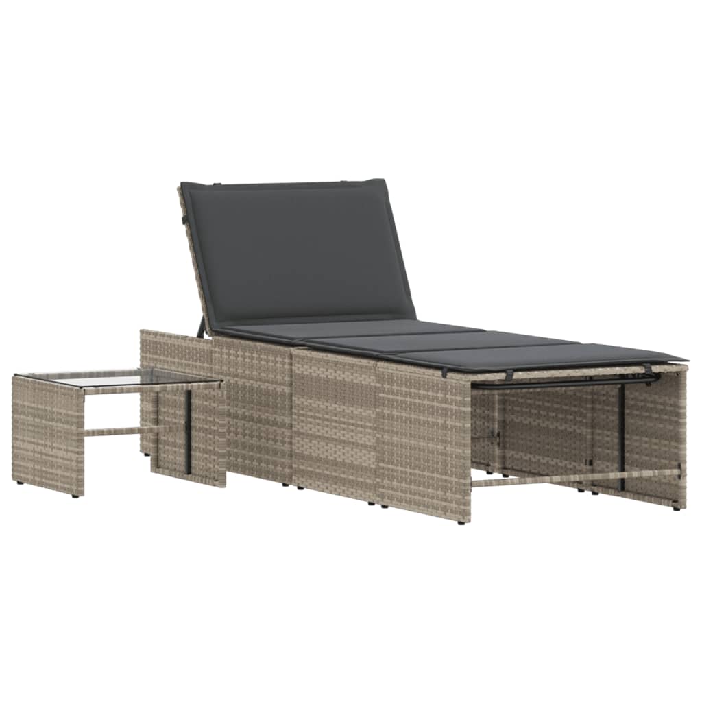 Liggestole 2 stk med bord lys grå polyrattan