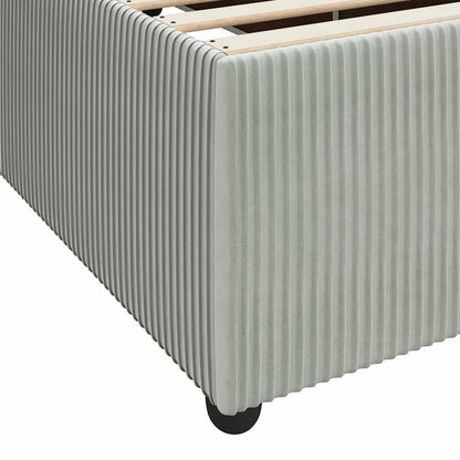 Bettgestell mit Matratze Hellgrau 140 x 200 cm Samt