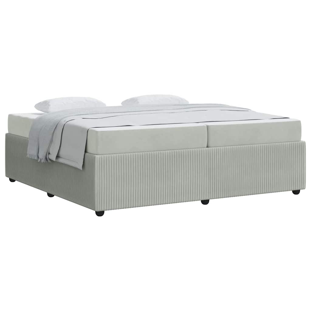 Bettgestell mit Matratze Hellgrau 200 x 200 cm Samt