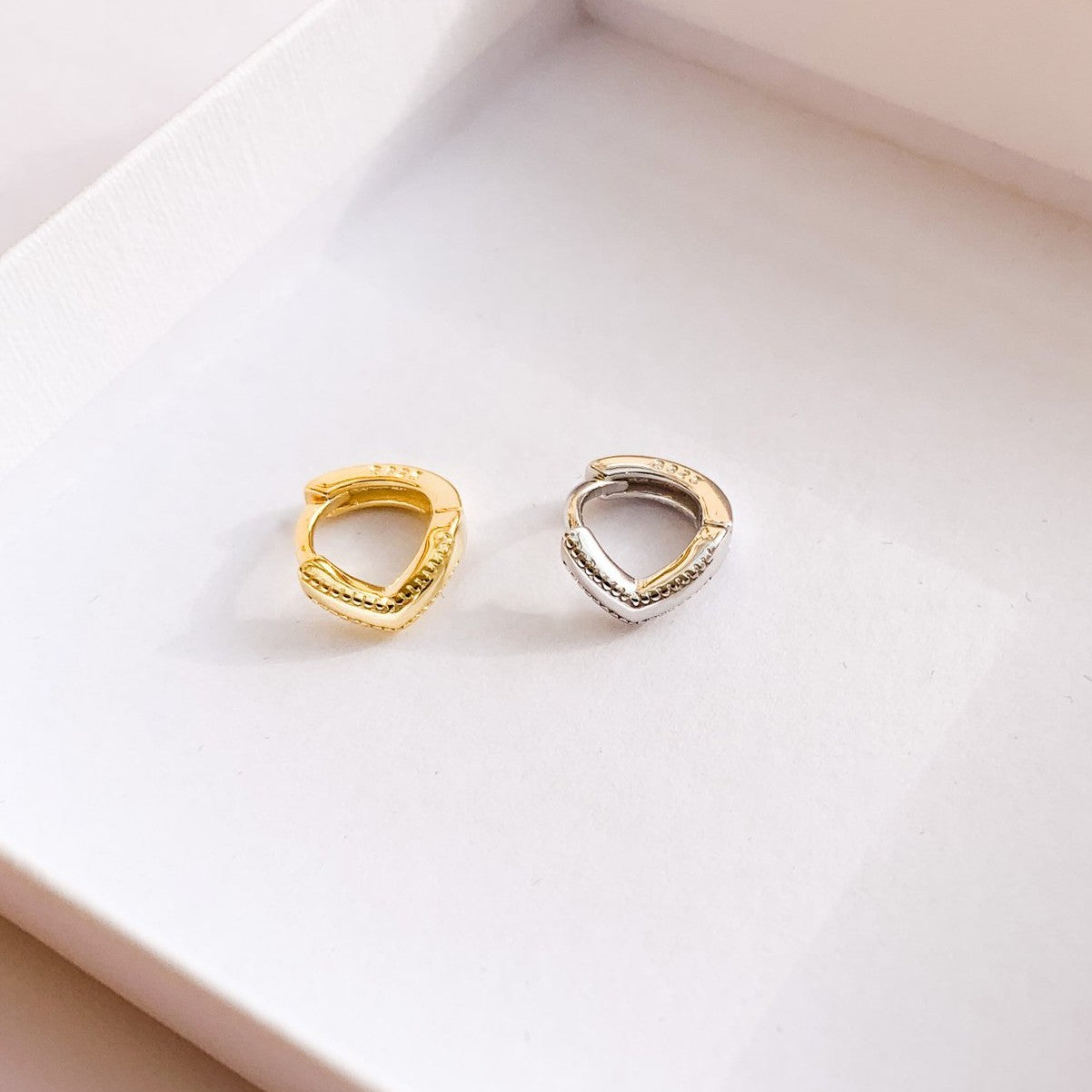 CHARLI HELIX HOOP 1CM - Shopgalaxy.ch