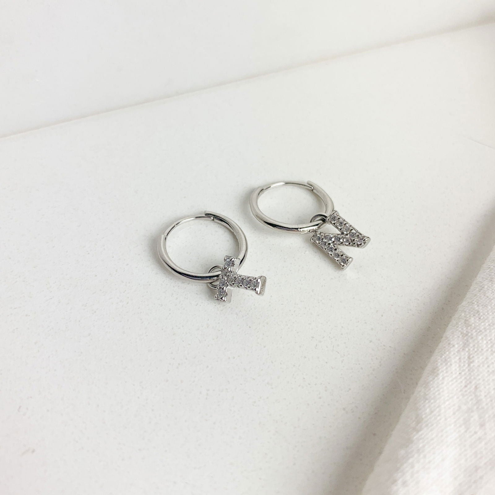 MINI HOOPS with LETTER CHARMS - Shopgalaxy.ch