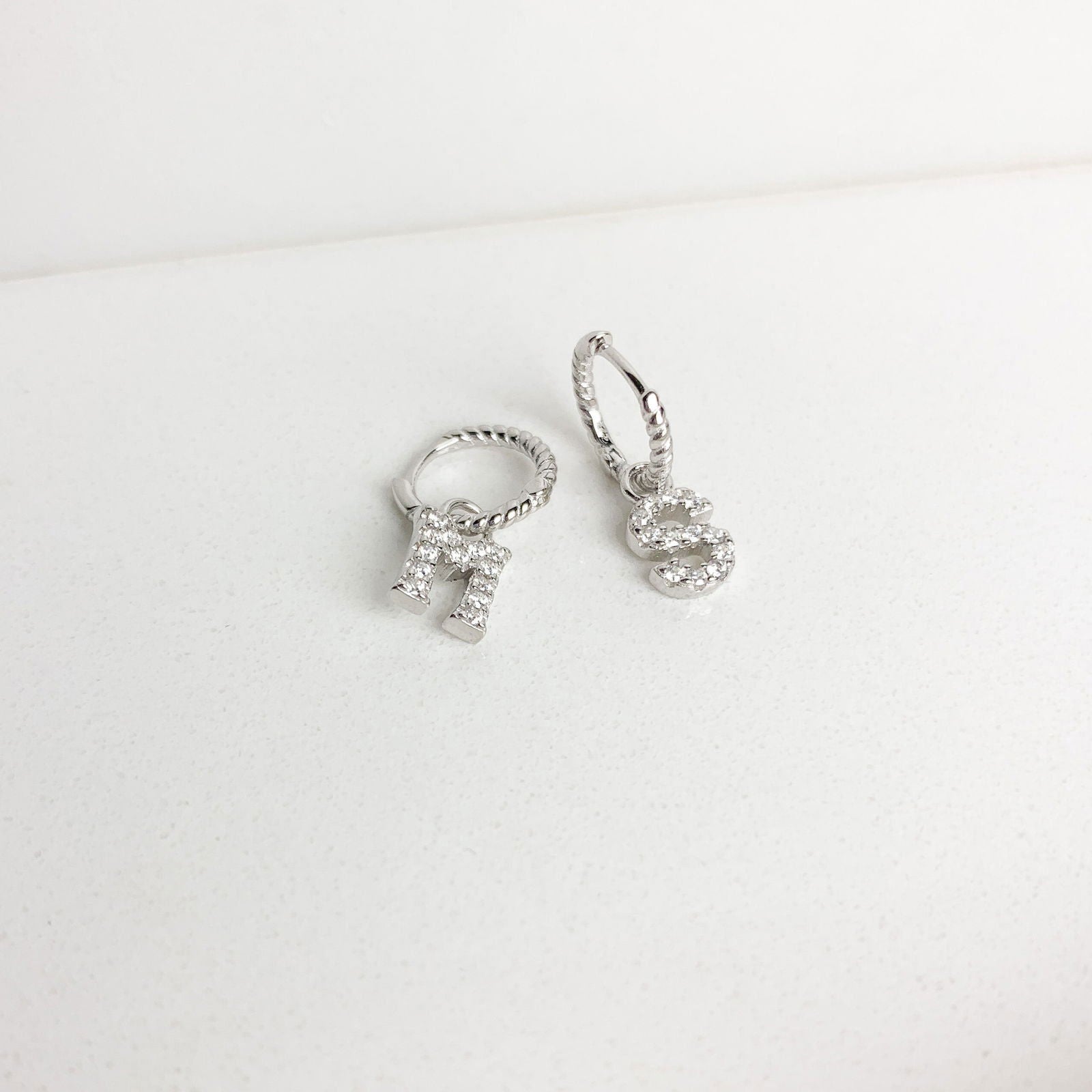 MINI MALEA HOOPS with LETTER CHARMS - Shopgalaxy.ch