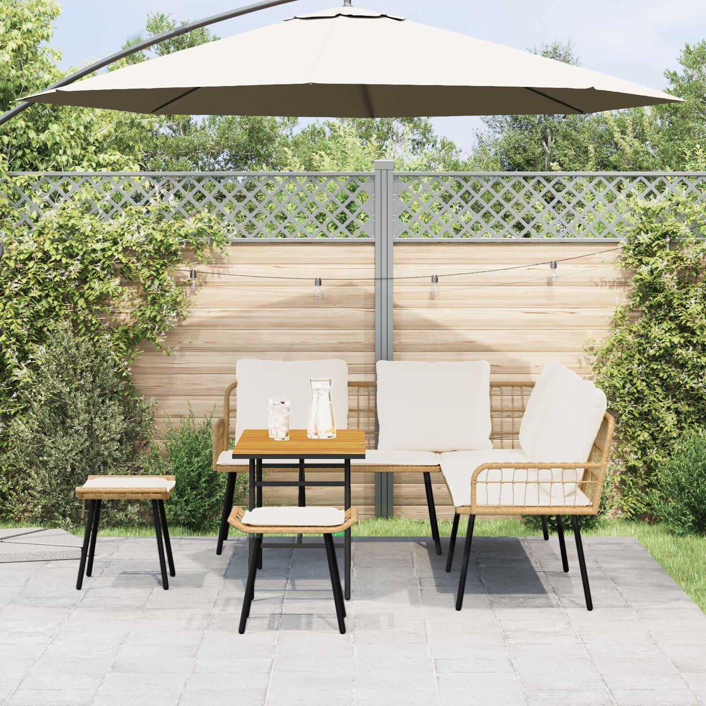 4-teilige Garten-Sofaset mit Kissen aus natürlichem Poly-Rattan