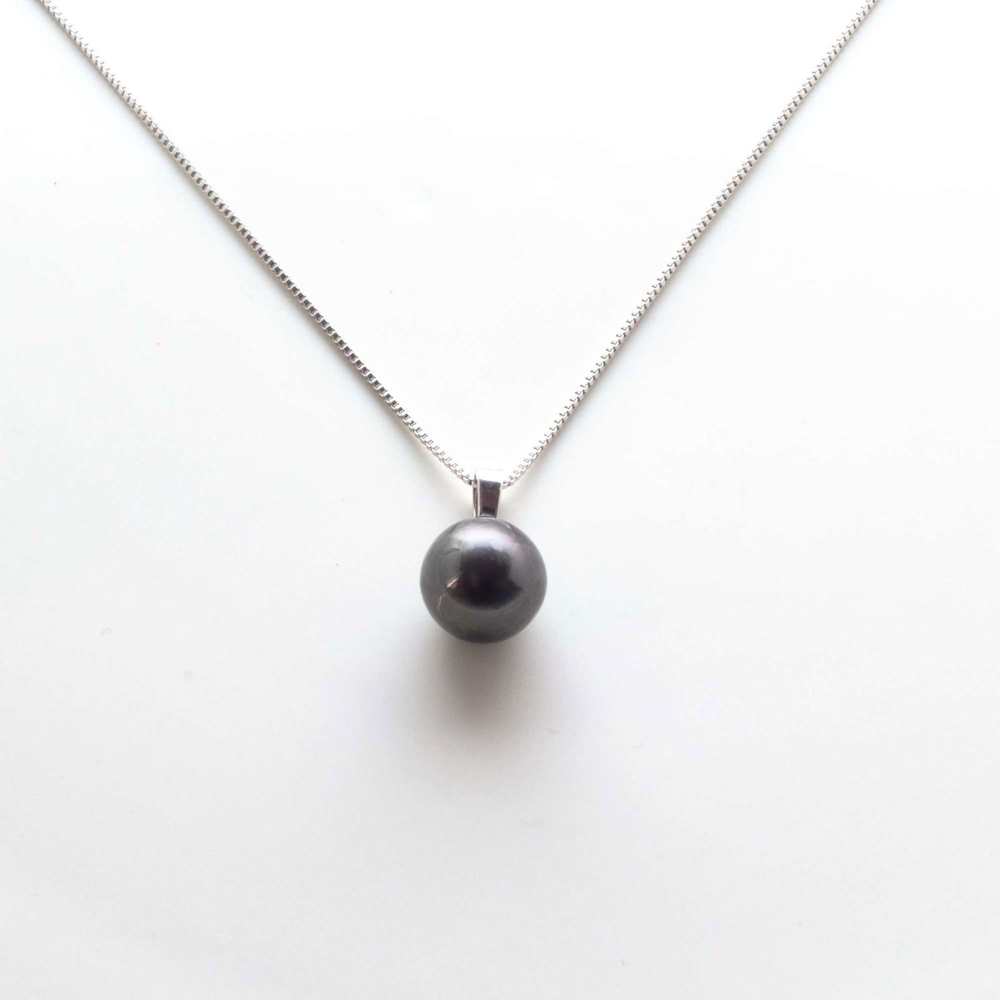 Tahitian South Sea Black Pearls in 10 CT Gold Pueu Pendant 10.5 - 11.5 MM AA - Shopgalaxy.ch